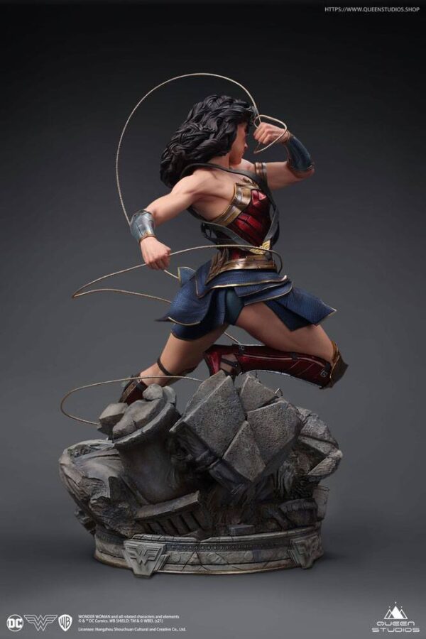 Wonder Woman Queen Studios 1/4 Wonder Woman Early Bird Version 47 cm - Imagen 6