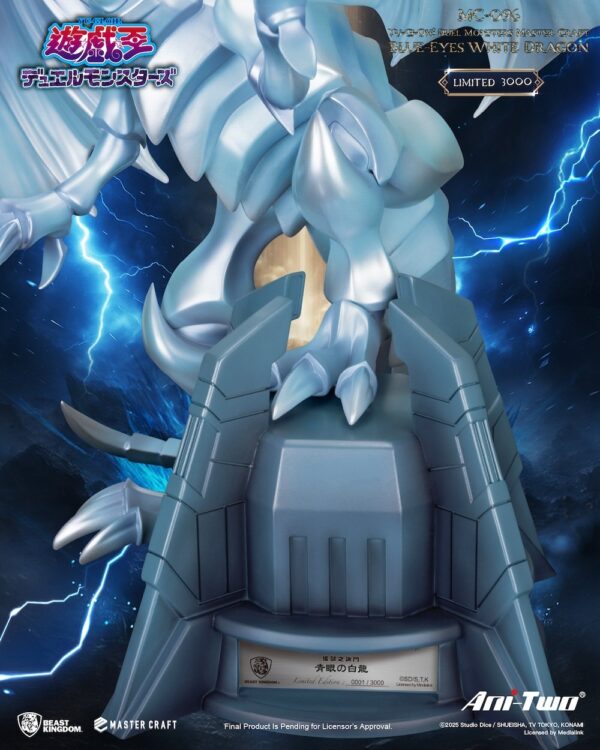Yu-Gi-Oh! Blue Eyes White Dragon Beast Kingdom Master Craft 37 cm - Imagen 4