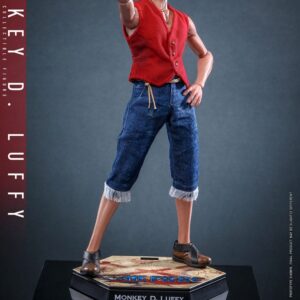 One Piece (Netflix) Hot Toys 1/6 Monkey D. Luffy 31 cm