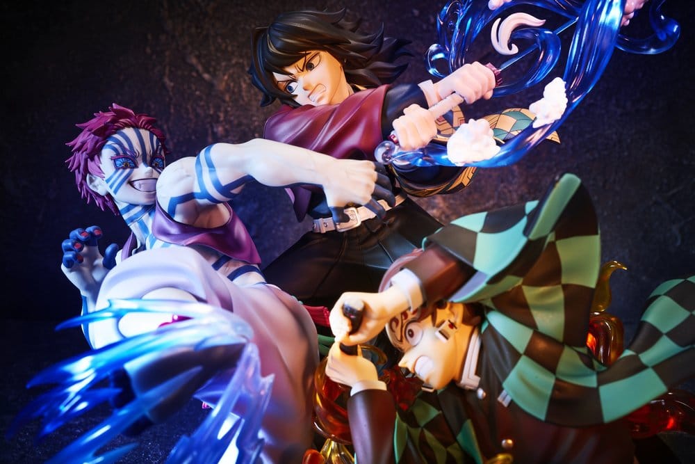 Kimetsu no Yaiba Diorama 1/8 Tanjiro Kamado & Giyu Tomioka VS Akaza 13 cm - Imagen 2